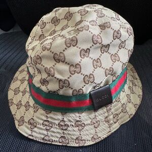 GUCCI GG Monogram Sherry Canvas Bucket Hat, M, Brown